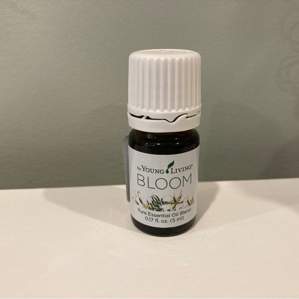 NEW Young Living Essential Oils, BLOOM Blend, 5ml‎